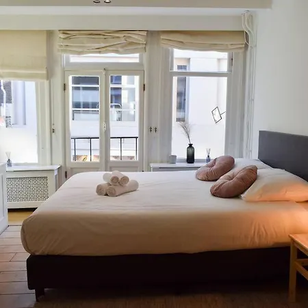 New Cosy In 9 Streets *